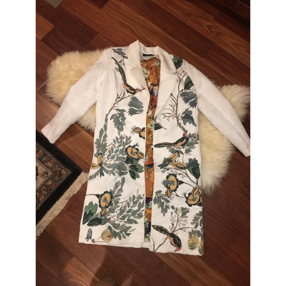 NEW! *RARE* Hemant & Nandita Embroidered Coat - Picture 6 of 8